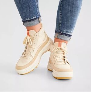 Sorel Womens Ona 503 Cozy Sherpa High Top Sneaker Boots Bleached Ceramic Beige